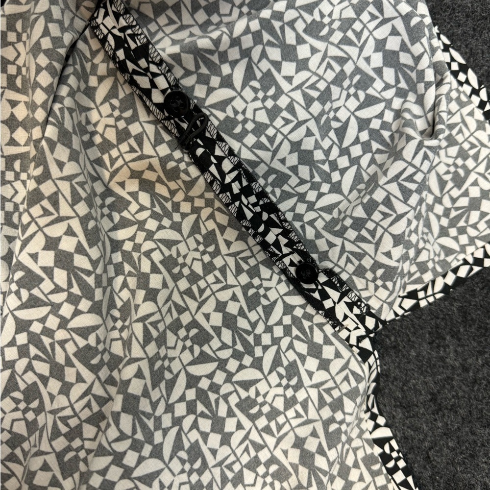 Title Nine Black and White Patterned Dress - Picture 6 of 9